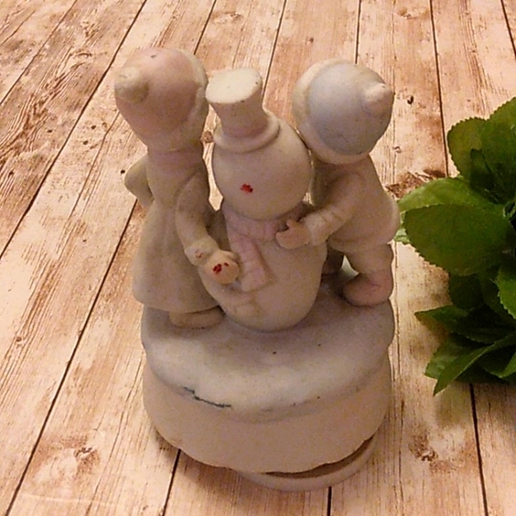 "Here comes Santa Clause" musical turntable porcelain/ceramic music item (J1) - Picture 4 of 7